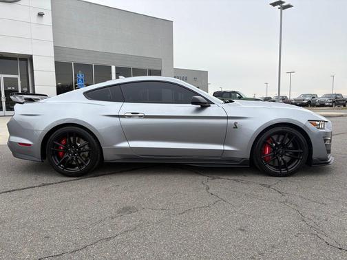 2021 Ford Shelby GT500 Base