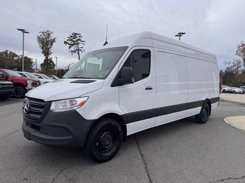 2025 Mercedes-Benz Sprinter 2500 High Roof