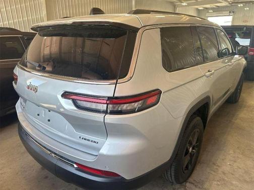 Silver Zynith 2023 Jeep Grand Cherokee L Laredo