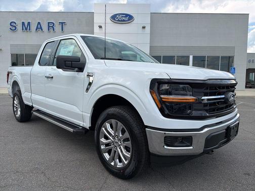 Oxford White 2026 Ford F-150 XLT