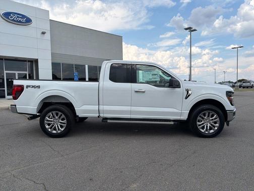 Oxford White 2026 Ford F-150 XLT