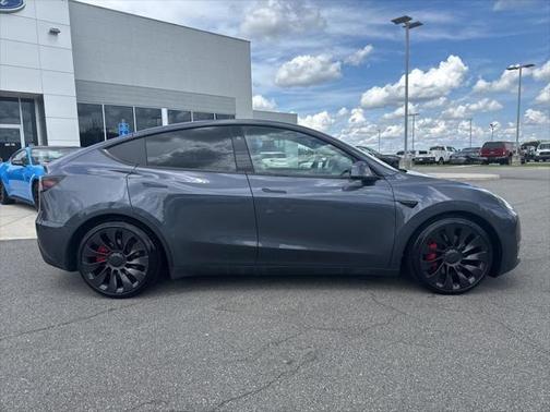 2023 Tesla Model Y Performance Dual Motor All-Wheel Drive