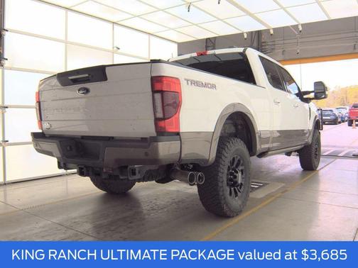 Oxford White 2022 Ford F-250 King Ranch