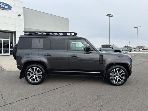 2022 Land Rover Defender 110 X-Dynamic HSE