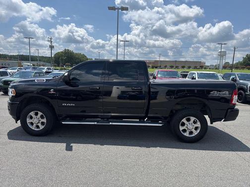 2021 RAM 2500 Big Horn Crew Cab 4x4 6'4' Box
