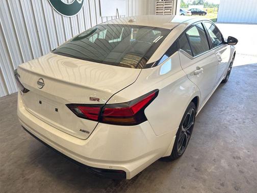 Pearl White Tricoat 2024 Nissan Altima SR Intelligent AWD