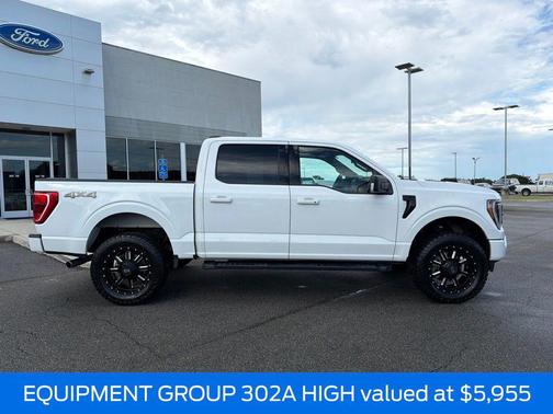 Oxford White 2022 Ford F-150 XLT