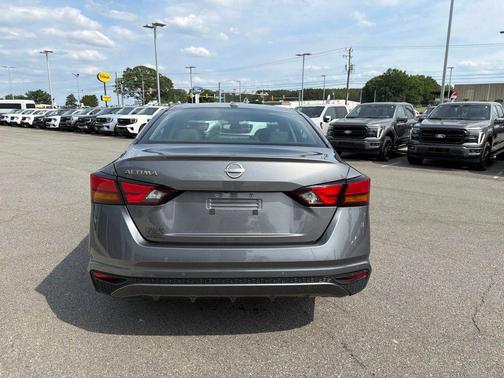 Gun Metallic 2025 Nissan Altima 2.5 SV