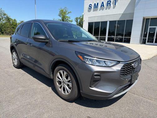 Carbonized Gray Metallic 2023 Ford Escape Active