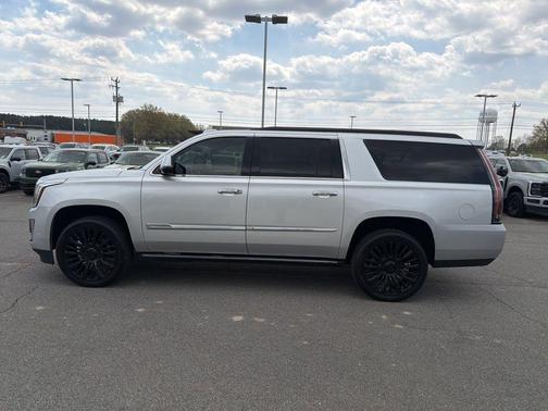 Radiant Silver Metallic 2018 Cadillac Escalade ESV Premium Luxury