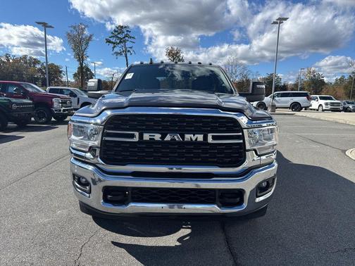 2024 RAM 3500 Big Horn Crew Cab 4x4 8' Box