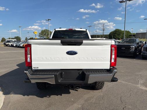 Oxford White 2026 Ford F-250 XLT