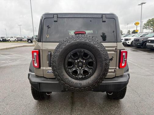 Gray 2025 Ford Bronco Badlands
