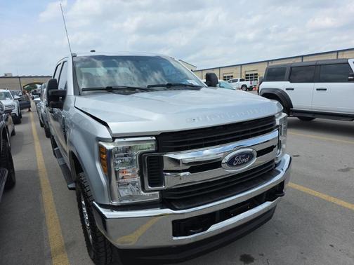 Ingot Silver 2019 Ford F-250 XLT