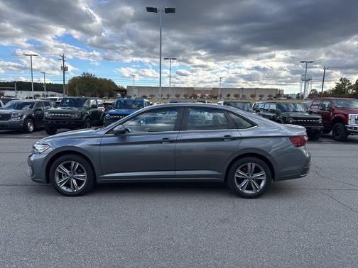 2024 Volkswagen Jetta 1.5T SE