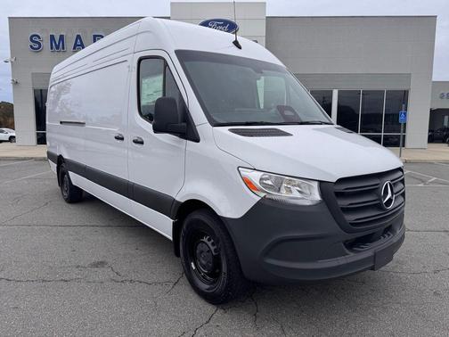 2025 Mercedes-Benz Sprinter 2500 High Roof