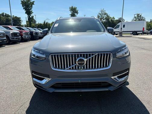 Gray 2023 Volvo XC90 Recharge Plug-In Hybrid T8 Core Bright Theme