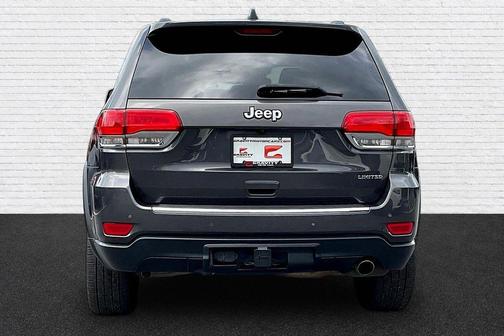 Granite Crystal Metallic Clearcoat 2016 Jeep Grand Cherokee Limited