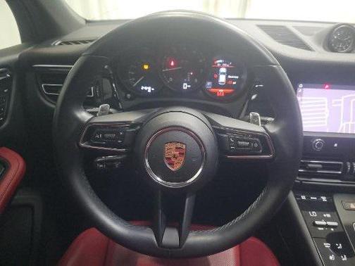 2024 Porsche Macan T