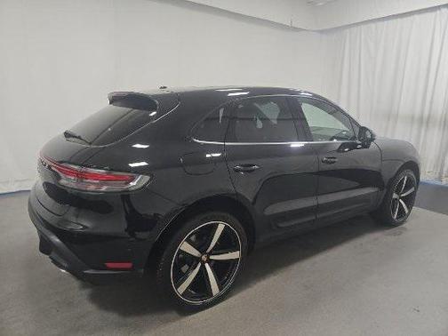 2024 Porsche Macan T