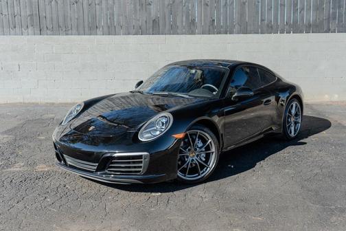 2019 Porsche 911 Carrera