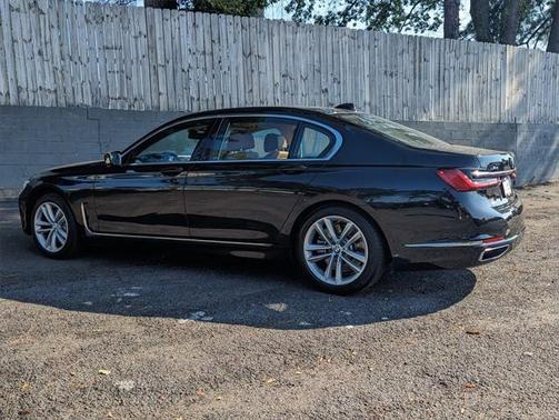 2022 BMW 750 i xDrive