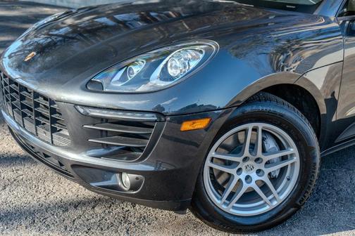 2018 Porsche Macan Base