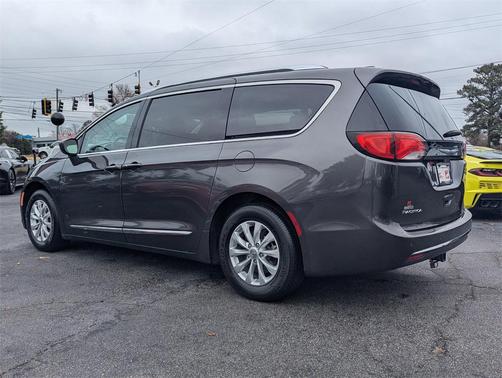 2018 Chrysler Pacifica Touring-L