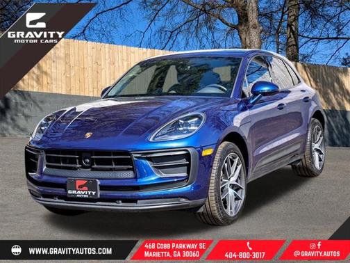 2023 Porsche Macan Base