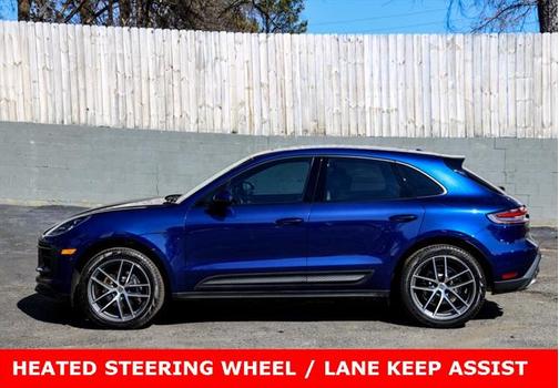 2023 Porsche Macan Base