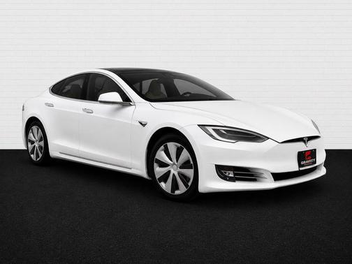 Pearl White Multi-Coat 2021 Tesla Model S Long Range