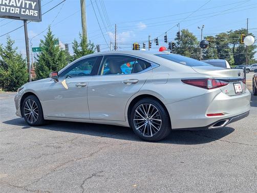 2022 Lexus ES 350 Base