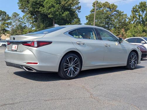 2022 Lexus ES 350 Base