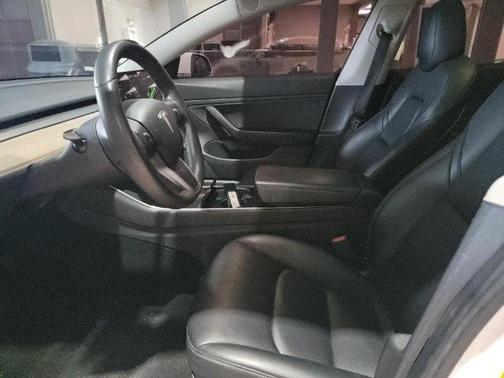 2019 Tesla Model 3 Mid Range
