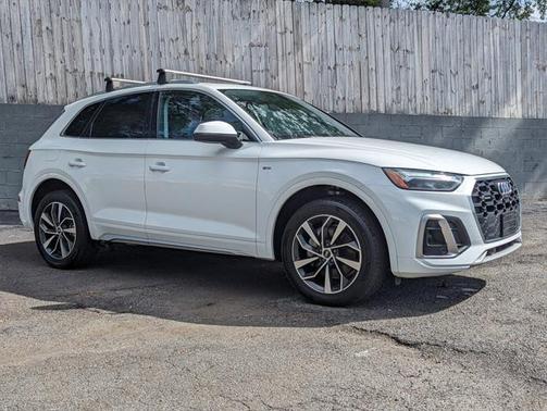 2022 Audi Q5 45 S line Premium Plus