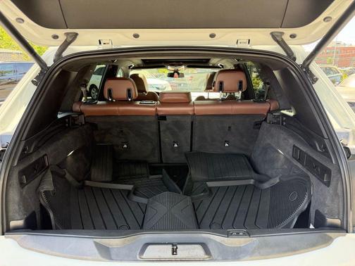 Alpine White 2022 BMW X5 PHEV xDrive45e