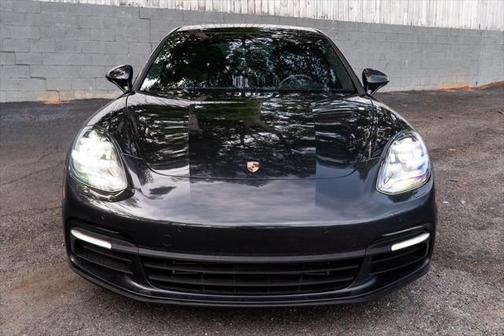 2018 Porsche Panamera Base