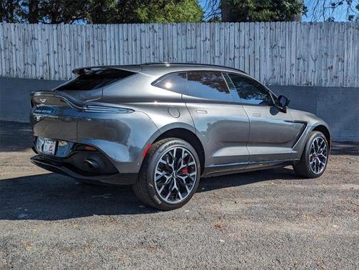 2021 Aston Martin DBX Base