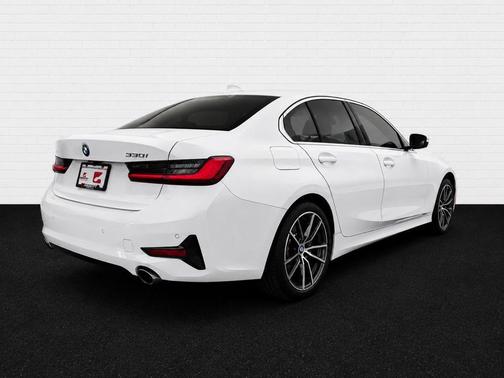 Alpine White 2021 BMW 330 330i