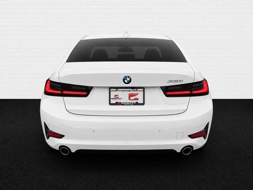 Alpine White 2021 BMW 330 330i