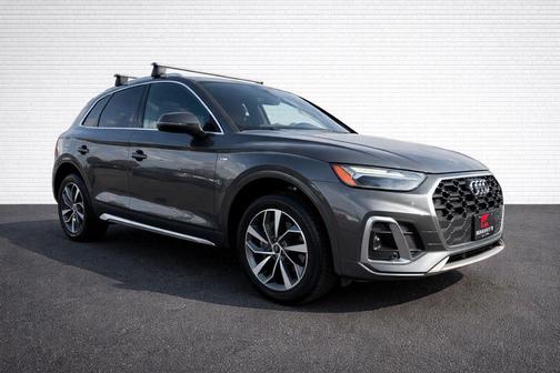 2022 Audi Q5 45 S line Premium Plus