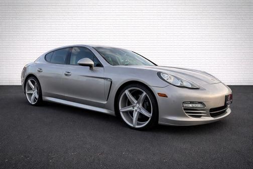 2011 Porsche Panamera 4
