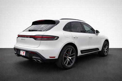 White 2022 Porsche Macan Macan