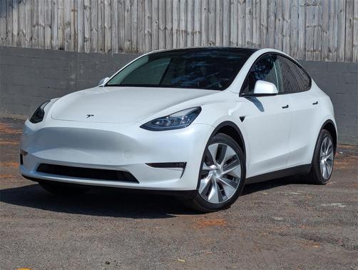 2022 Tesla Model Y Long Range Dual Motor All-Wheel Drive