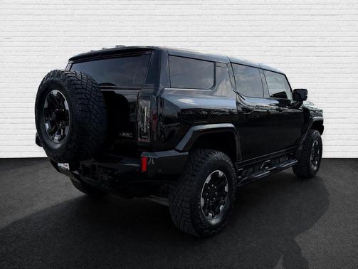 Void Black 2025 GMC HUMMER EV SUV 2X