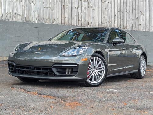 2022 Porsche Panamera 4S Executive