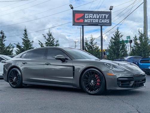 2022 Porsche Panamera 4S Executive