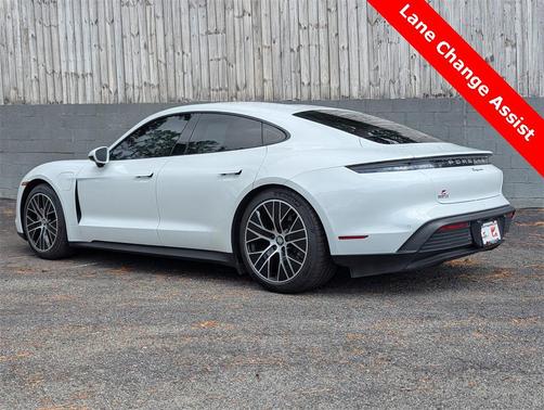 2022 Porsche Taycan Base