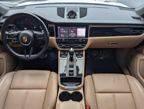 2022 Porsche Macan Base
