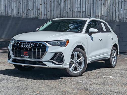 2022 Audi Q3 45 S line Premium